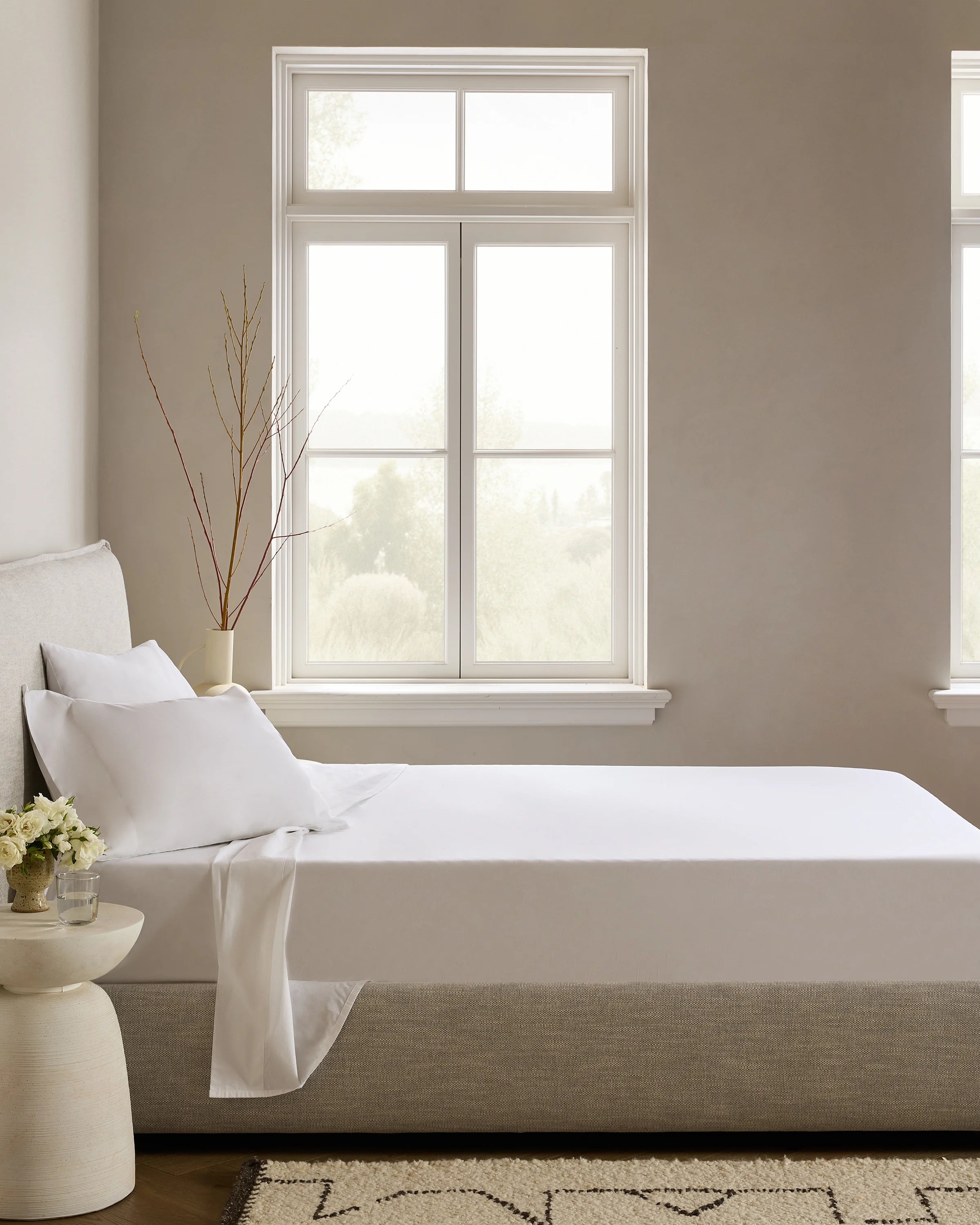 Organic Crisp Percale Pillowcase Set - Standard / White Secondary image