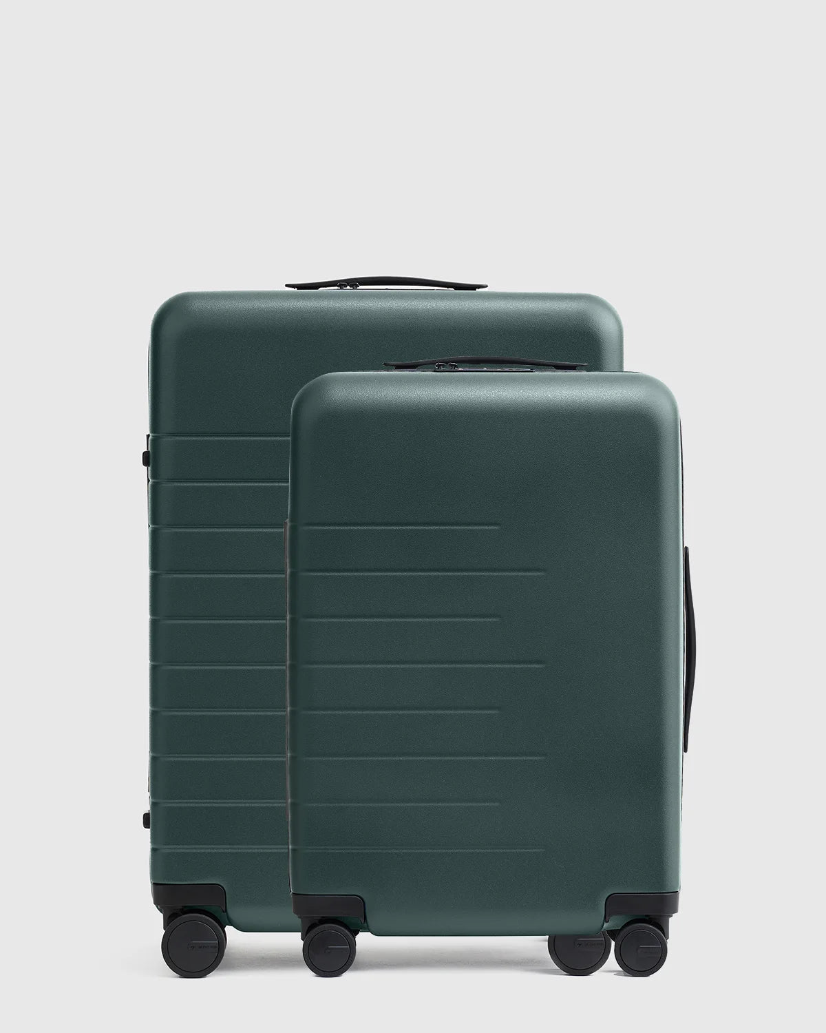 Carry-On & Medium Check-In Suitcase Set - One Size / Dark Green Main image