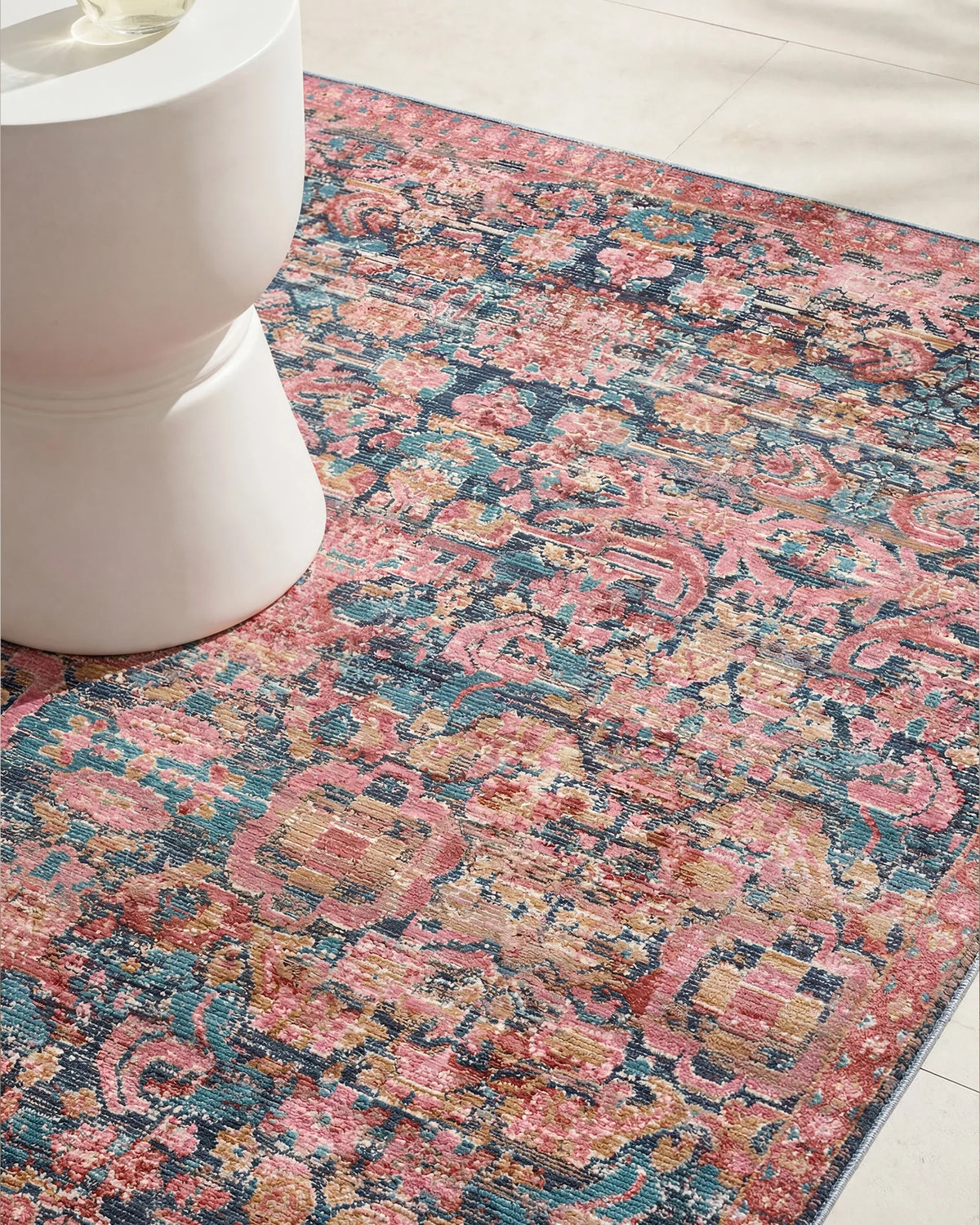 Arden Indoor/Outdoor Rug - 2'6" x 4' / Pink