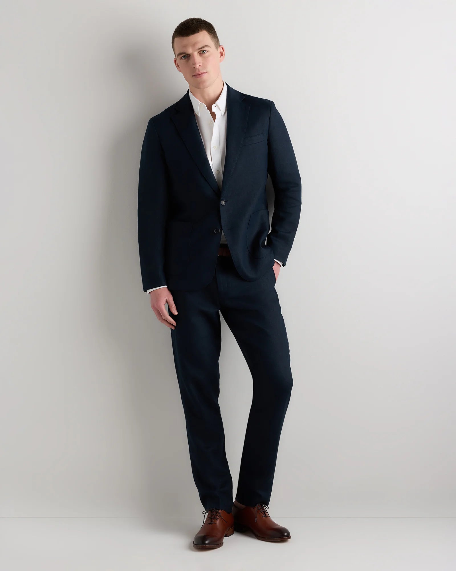 100% European Linen Tailored Blazer - 38R / Deep Navy Secondary image