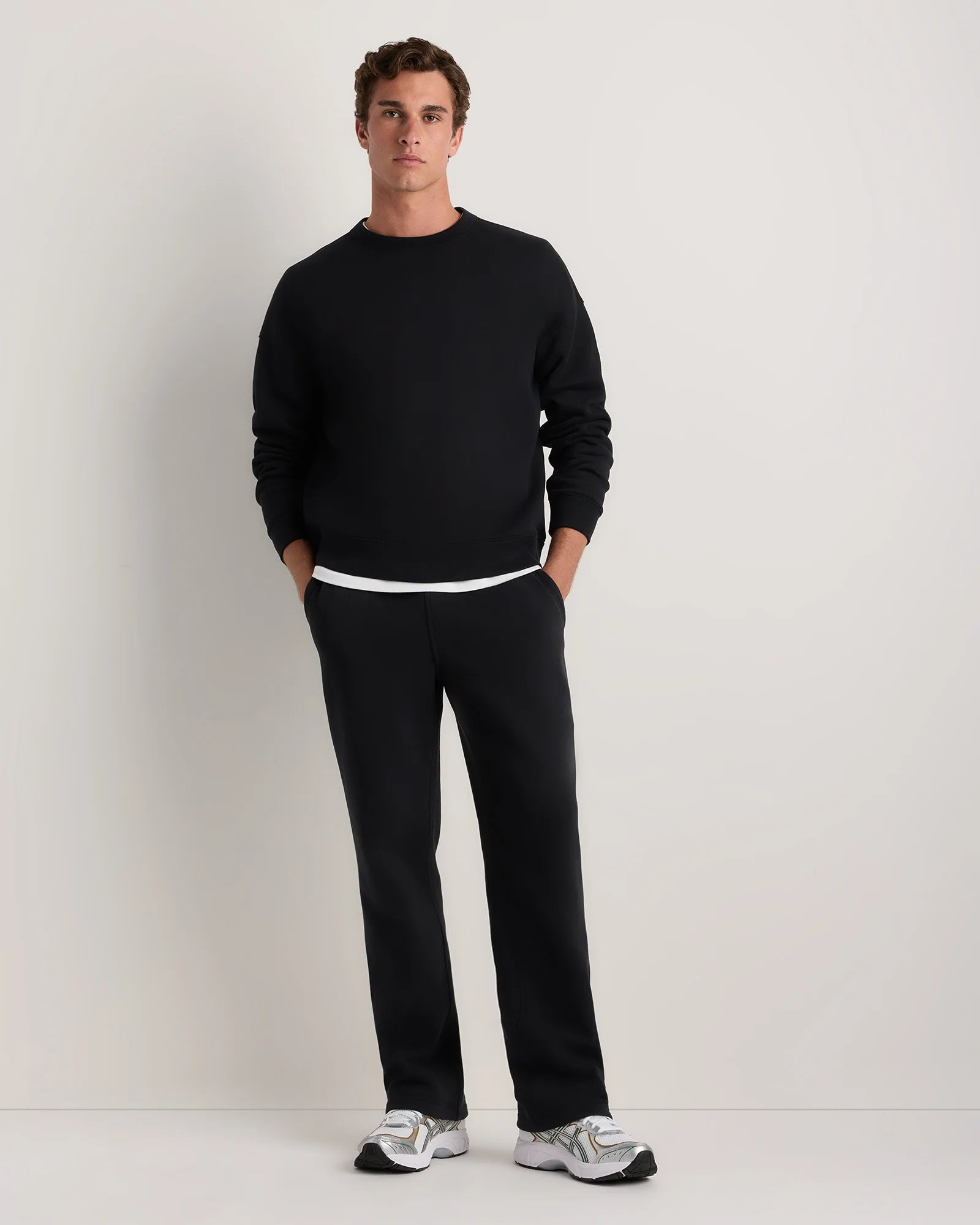 Everyday Fleece Crew - XS / Black Secondary image