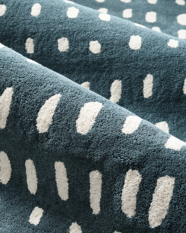 Painterly Dots Hand-Tufted Wool Rug - 3'6" x 5'6" / Navy