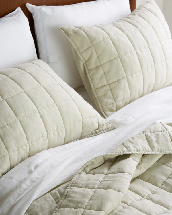 European Linen Box Quilted Sham Set - Standard / White