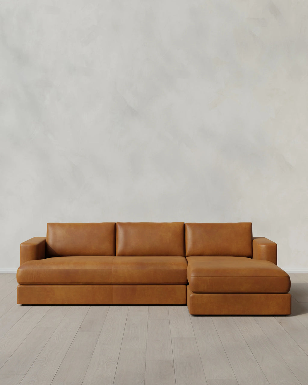 Sierra Curved Arm Chaise Sectional in Leather - Right Arm / Auburn