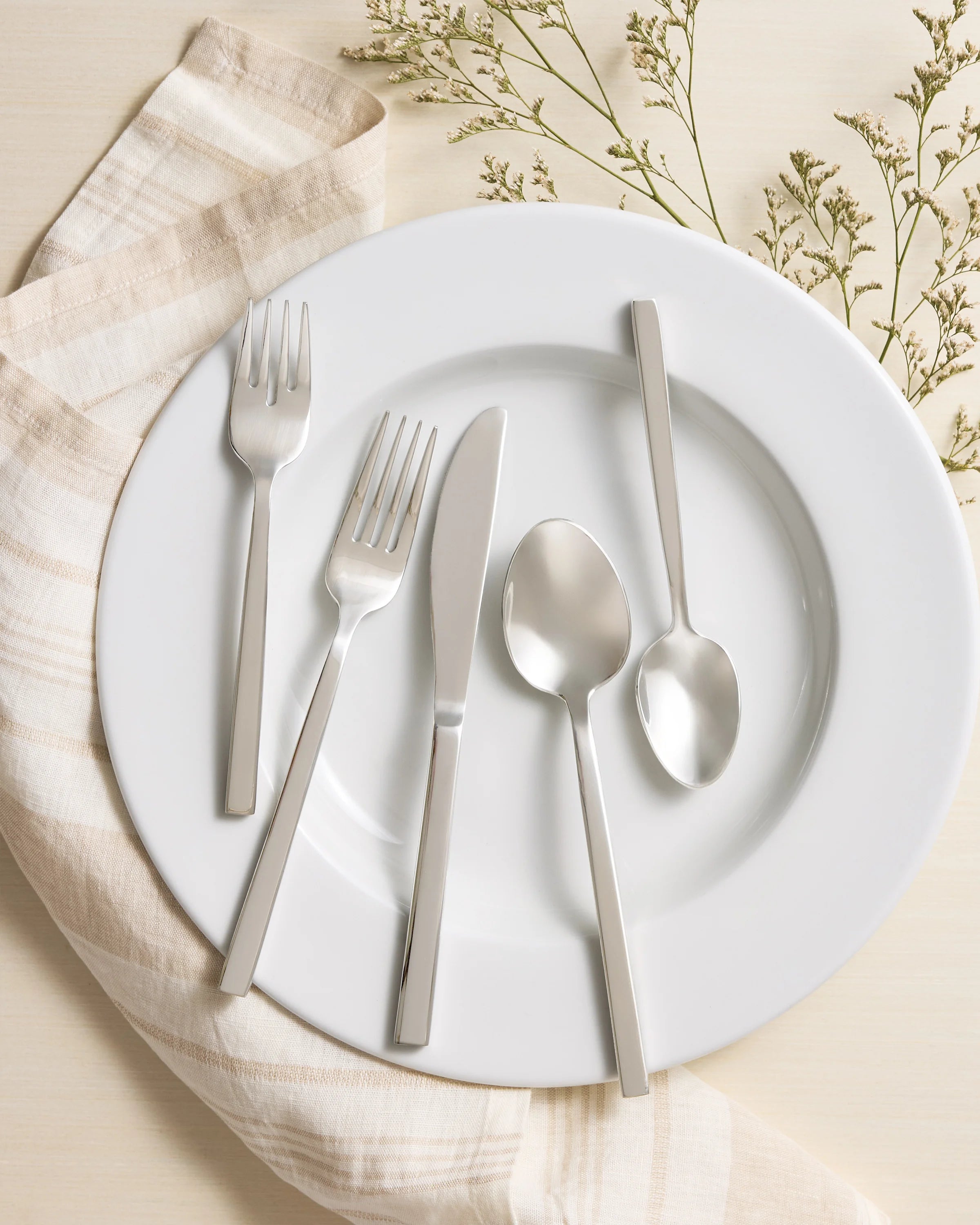 Arezzo 20 Piece Flatware Set - One Size / Polished Stainless Steel Secondary image