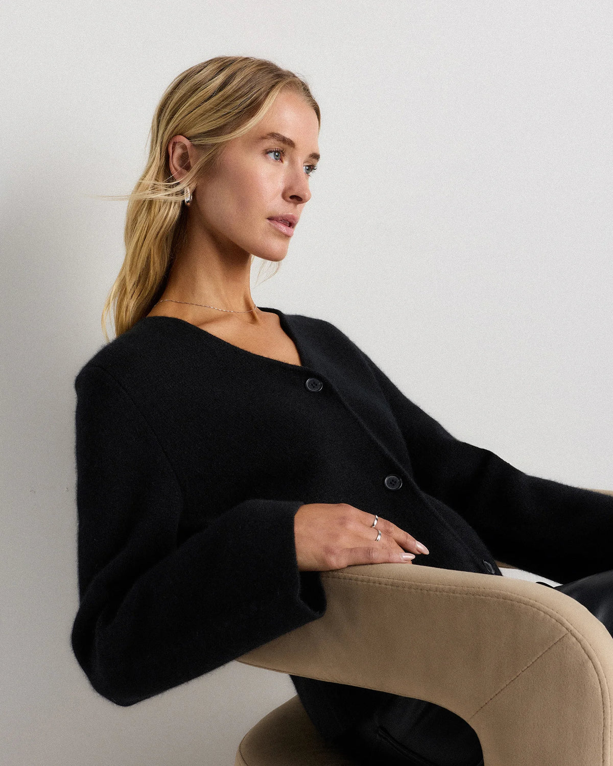 Mongolian Cashmere Structured V-Neck Cardigan - XS / Black