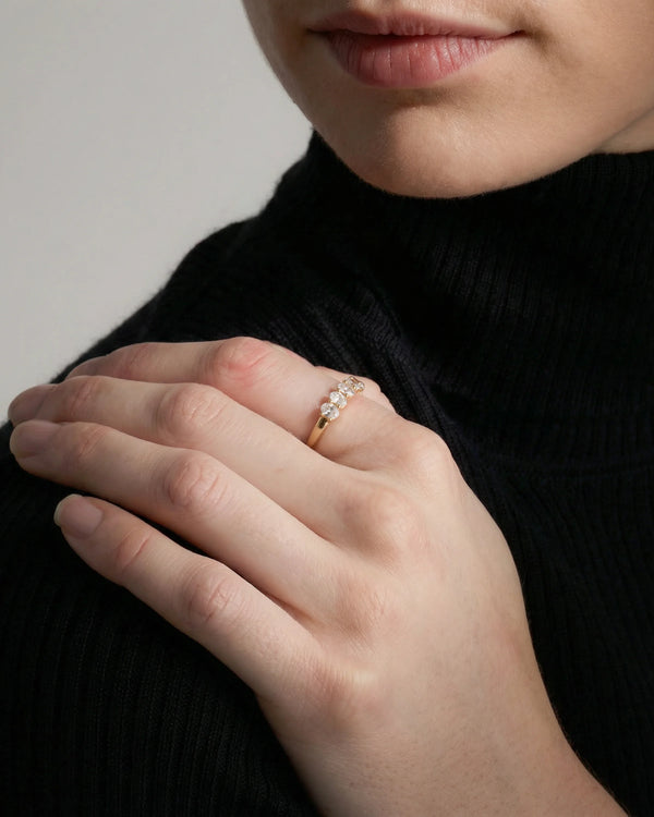 Lab Grown Diamond Oval Seven Stone Band - 4 / Yellow Gold