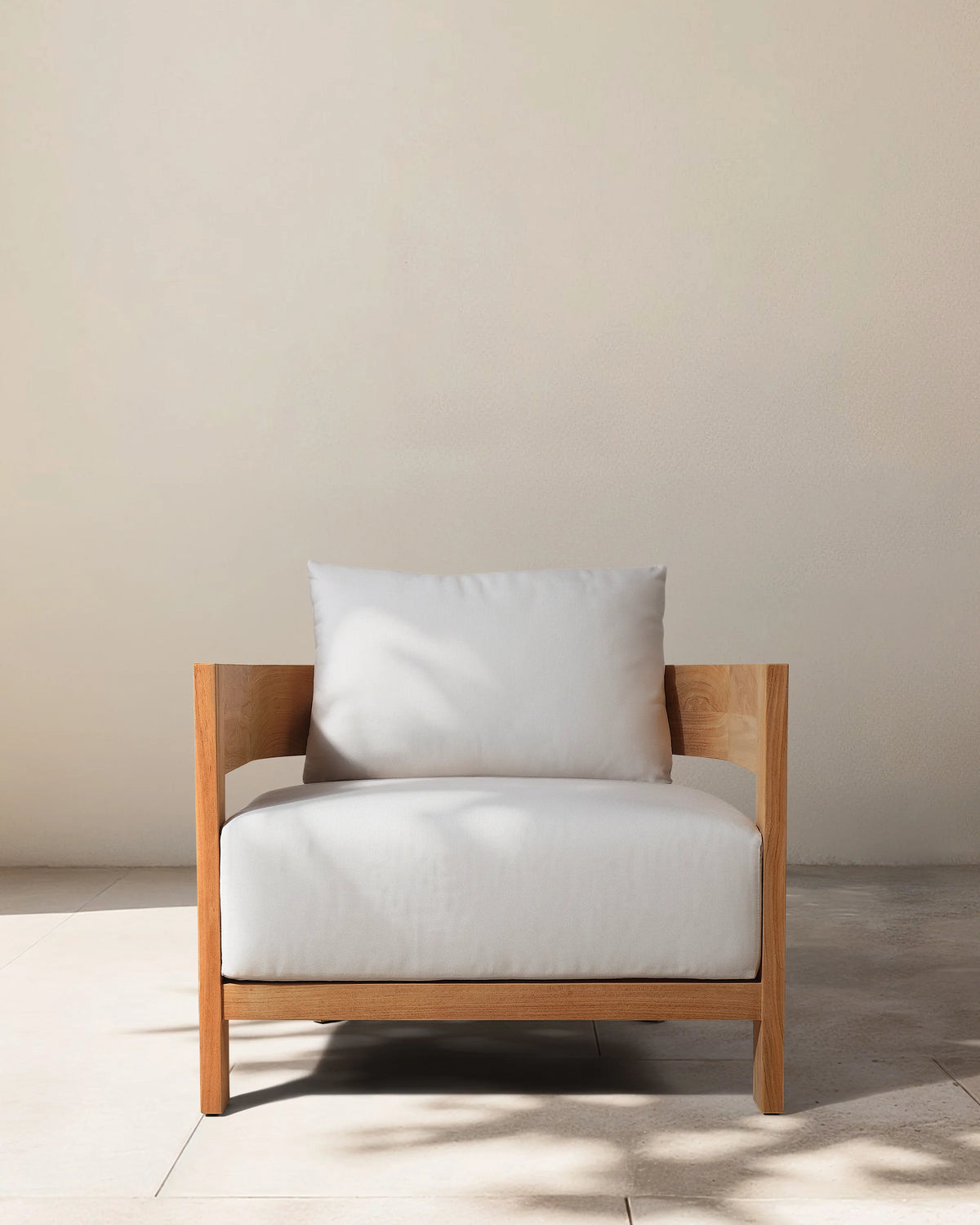 Curved Solid Teak Outdoor Lounge Chair - One Size / Natural Teak Main image