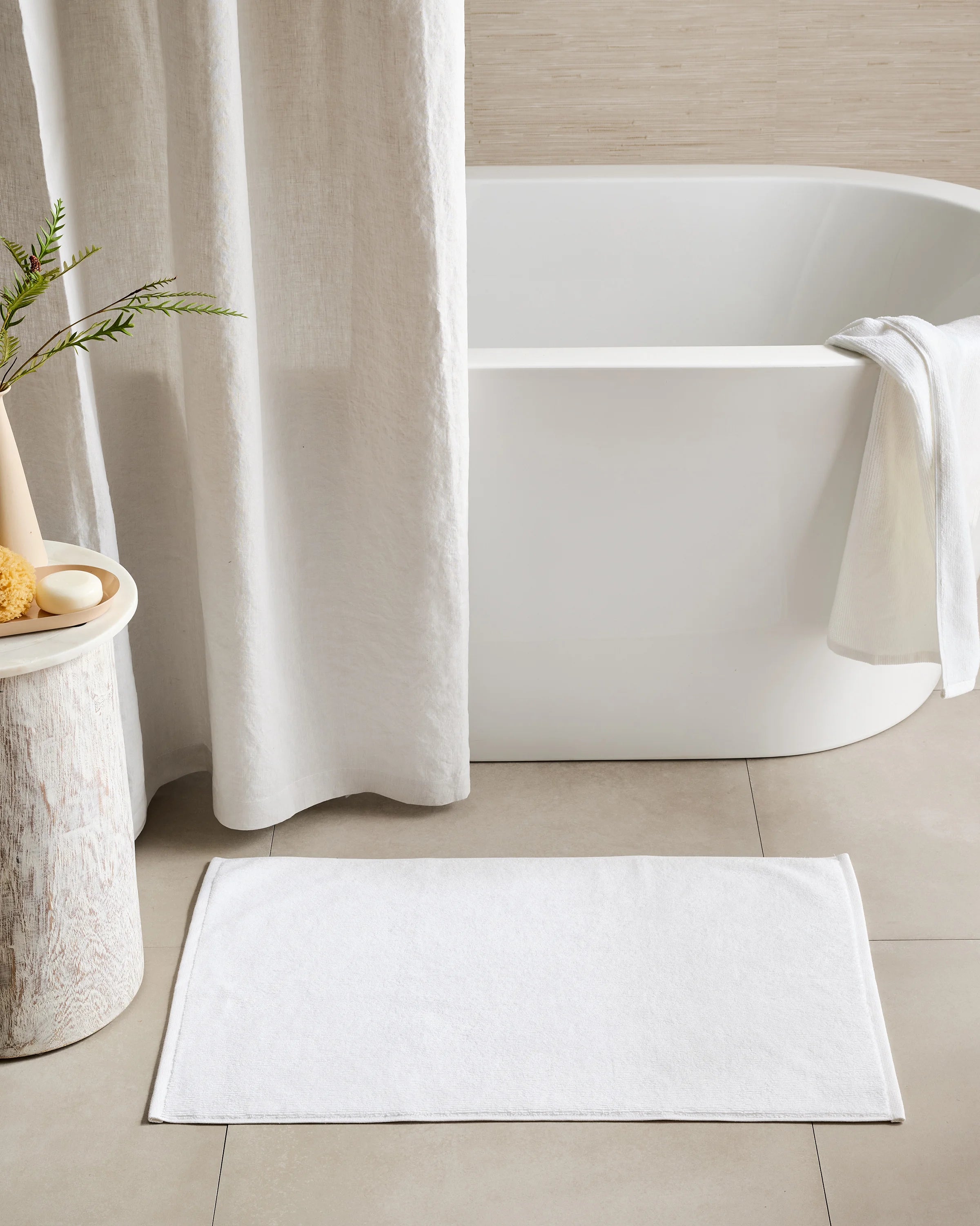 Ribbed Quick Dry Bath Mat (Set of 2) - One Size / White Secondary image