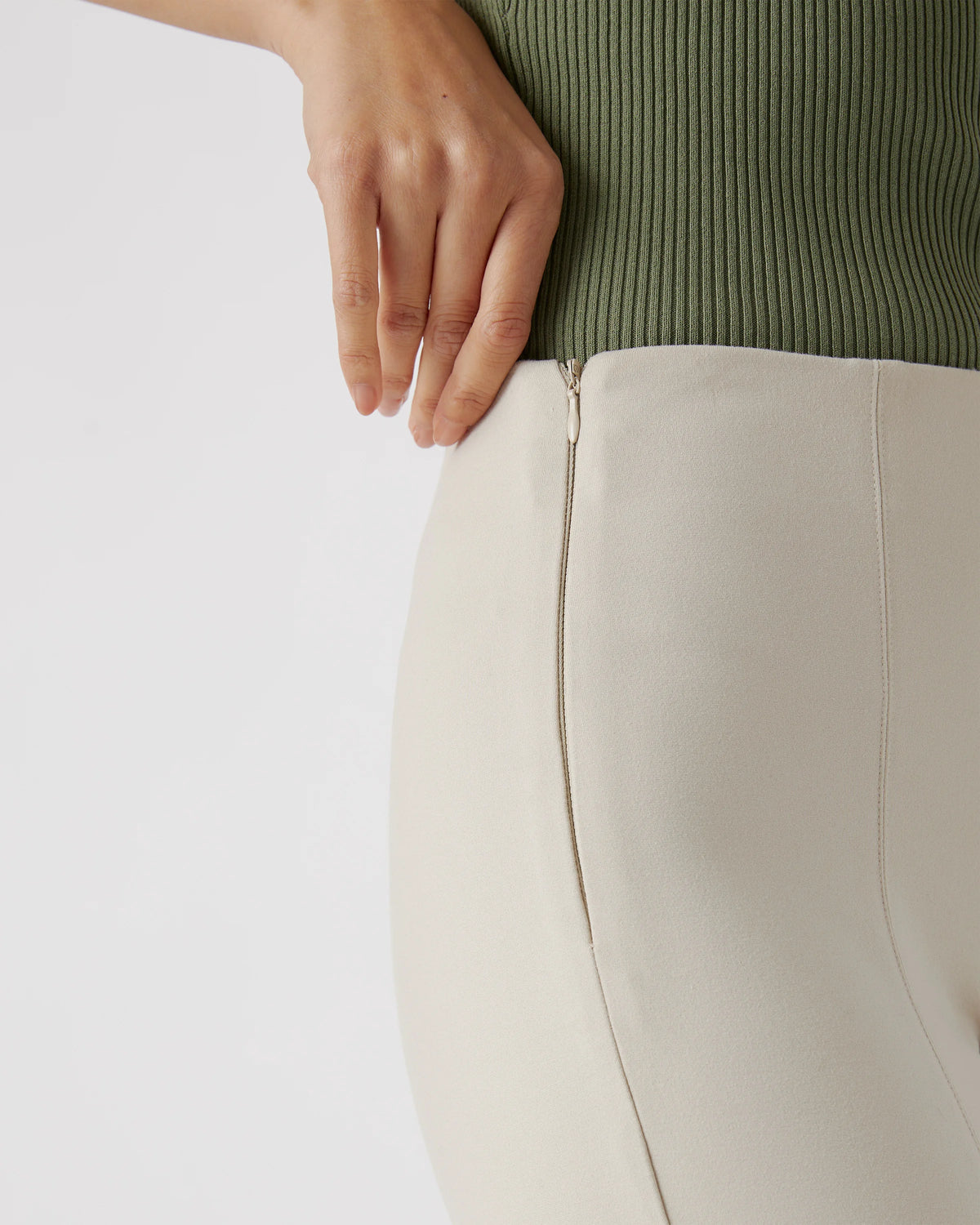 Ultra-Stretch Ponte Pintuck Ankle Pants - XS / Ecru