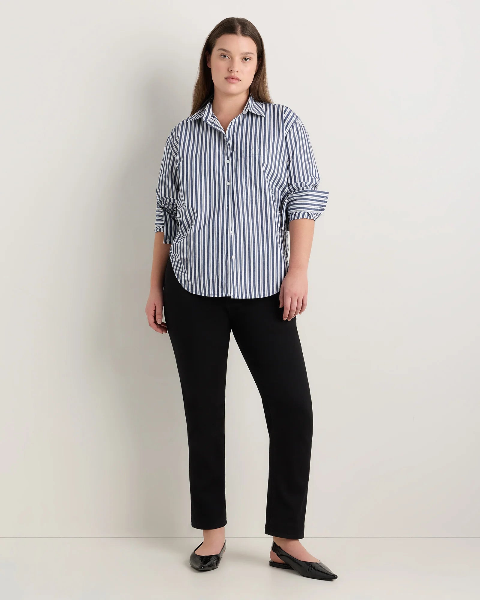 Curvy Bella Stretch Straight Jeans - 24 / Black Secondary image