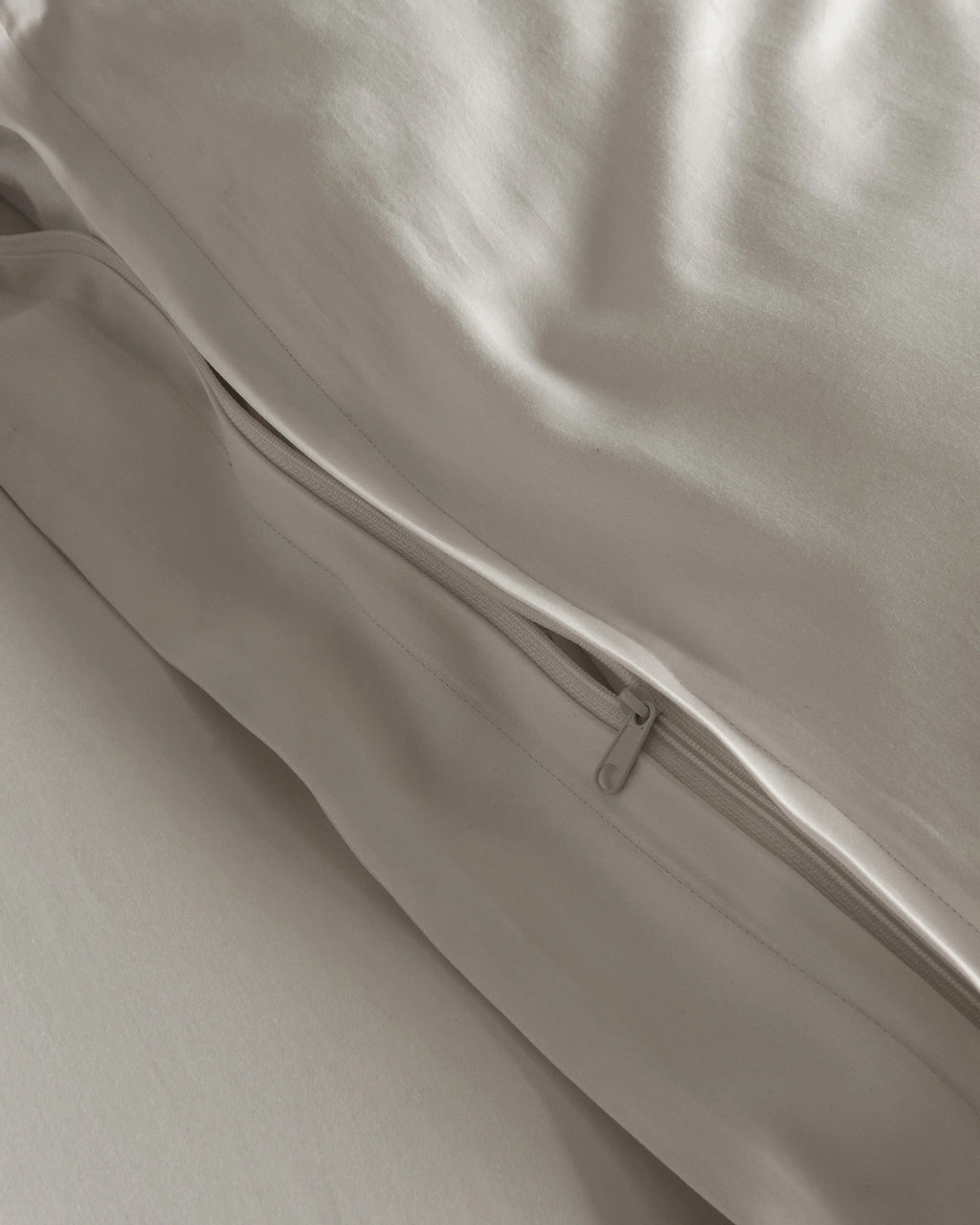 Signature Giza Cotton Sateen Deluxe Bedding Bundle - Twin / Dried Sage