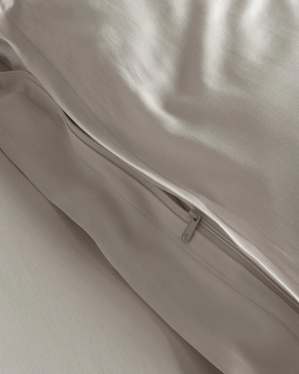 Signature Giza Cotton Sateen Duvet Cover Set - Twin / Sand
