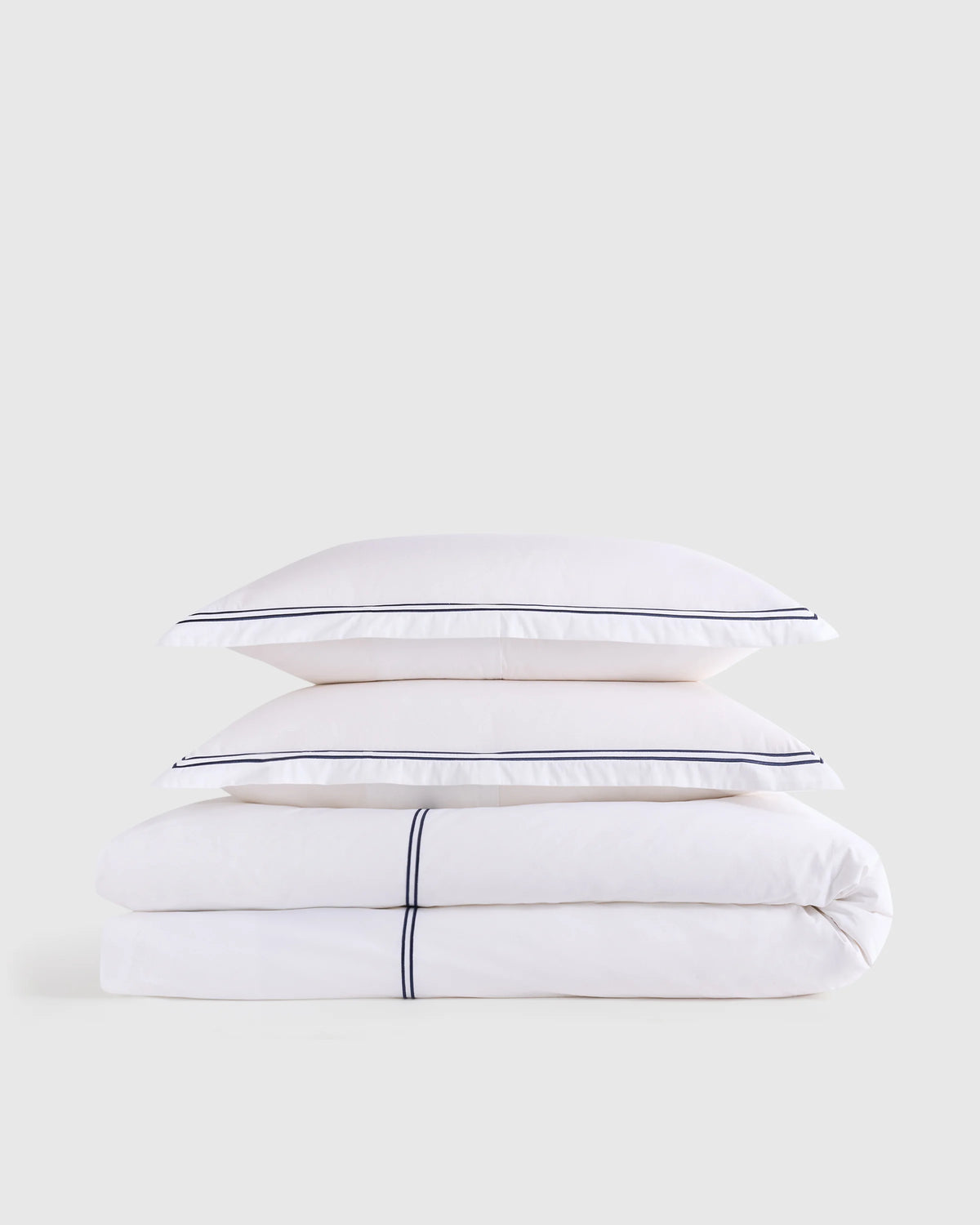 Organic Crisp Percale Embellished Duvet Cover Set - Twin / White/Navy Main image